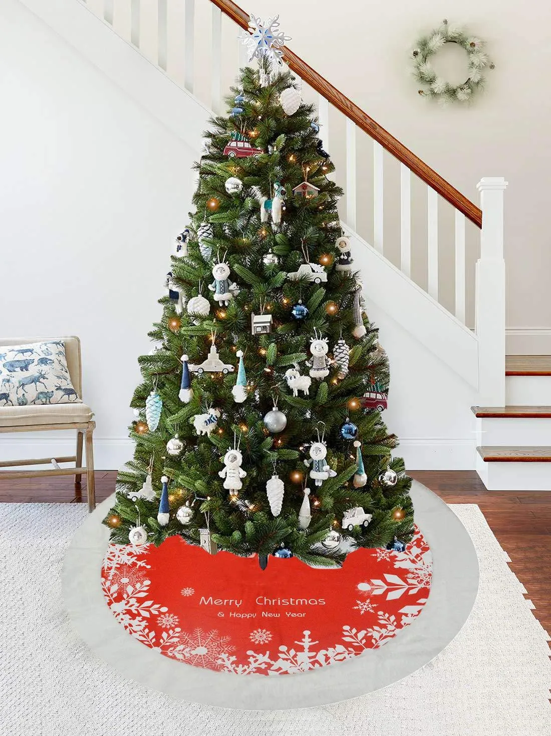 Classic Red & White Christmas Tree Skirt – Festive Snowflake Design for a Cozy Holiday Touch