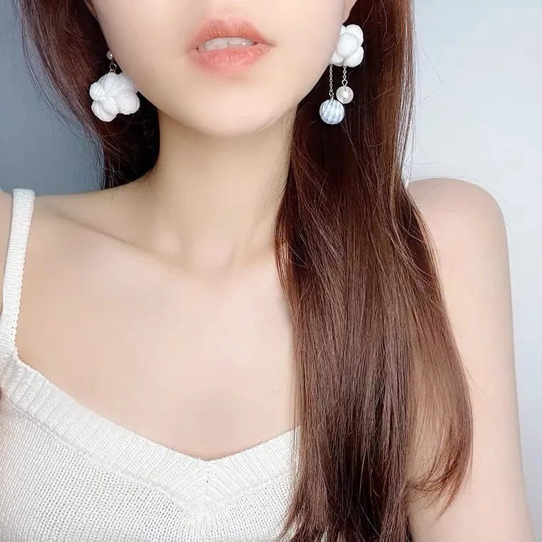 INS WHITE CLOUDS PLUSH EARRINGS BY70083