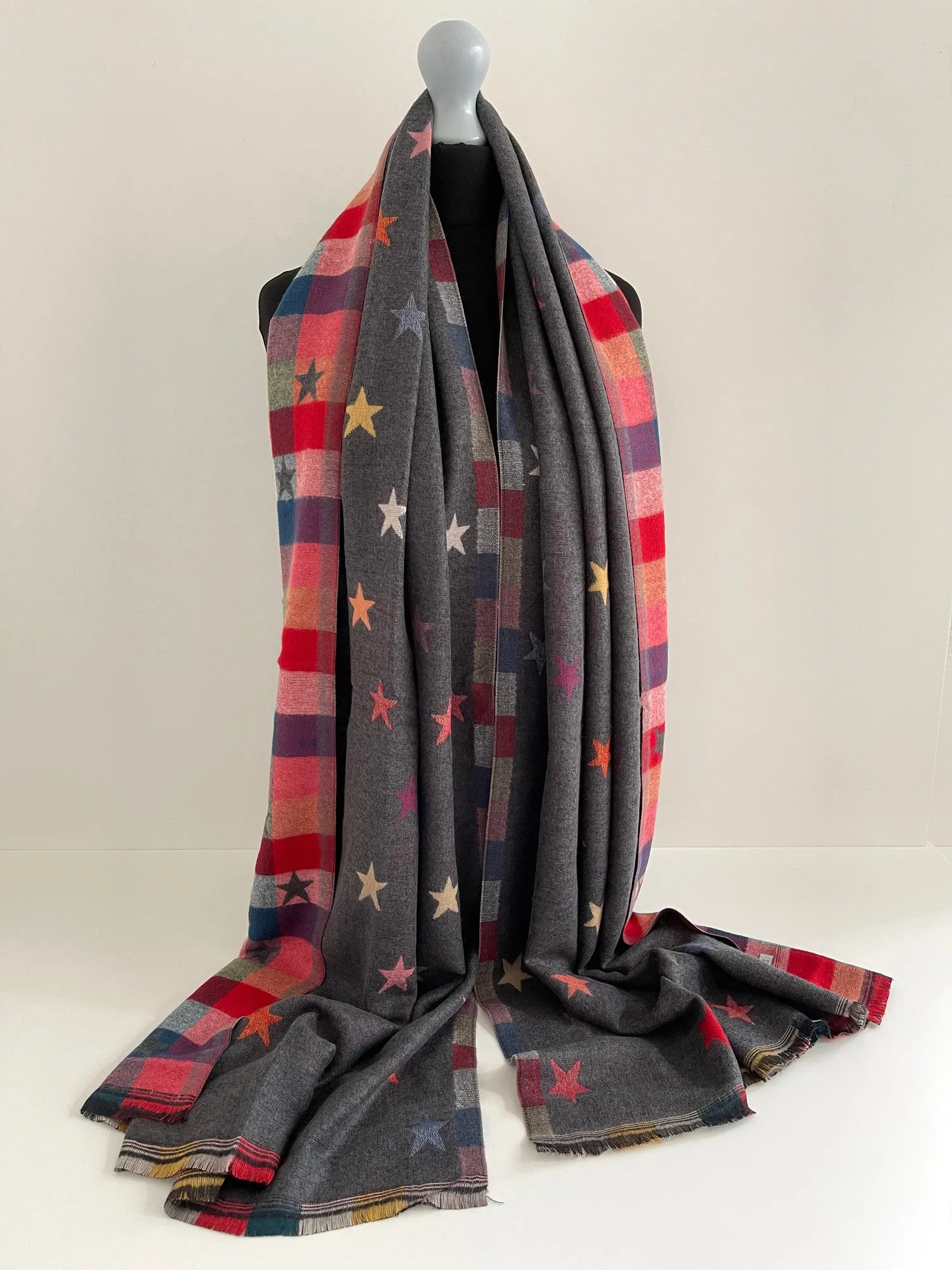 LARGE GREY STAR PRINT REVERSIBLE WINTER SHAWL BLANKET SCARF