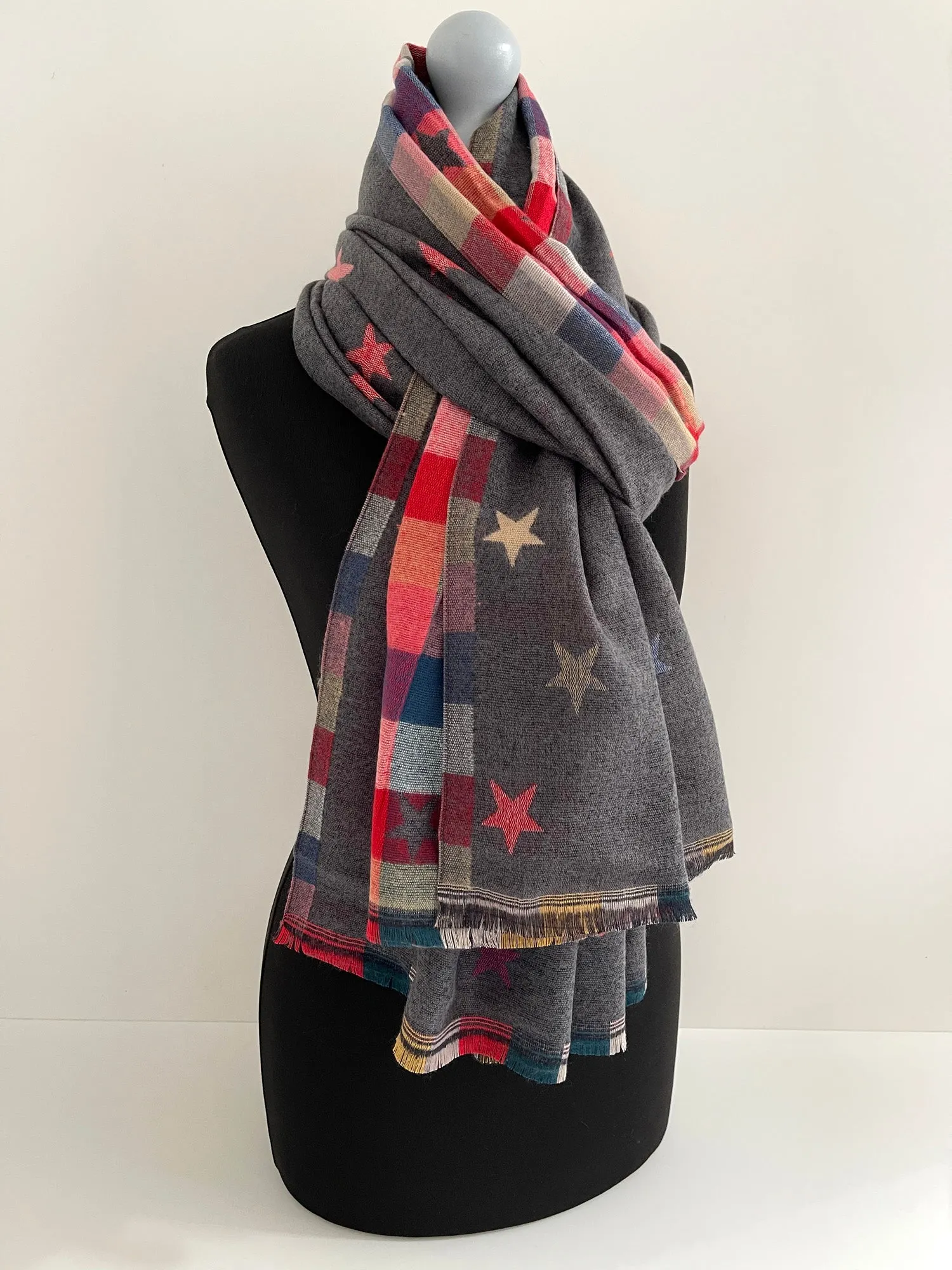 LARGE GREY STAR PRINT REVERSIBLE WINTER SHAWL BLANKET SCARF