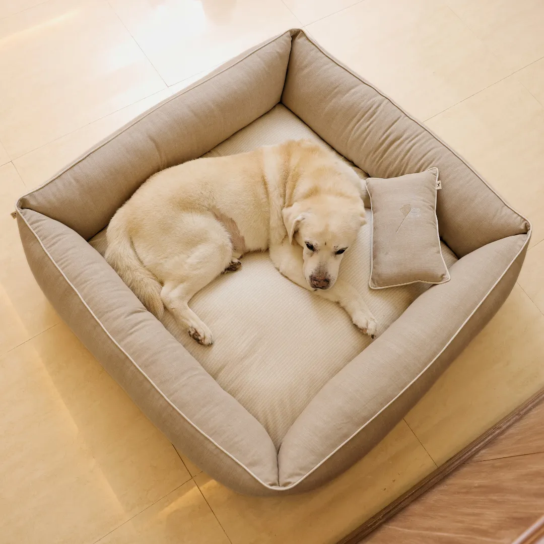 PoochMate Beige & Ivory Linen Dog Bed