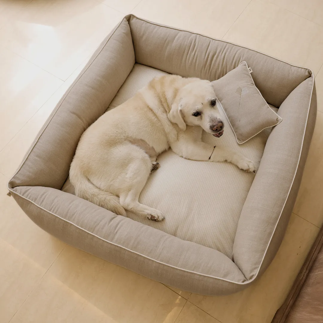 PoochMate Beige & Ivory Linen Dog Bed